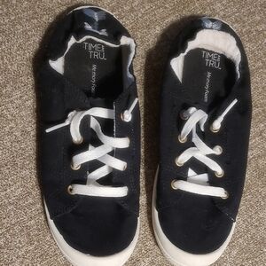 Time and Tru Black Canvas Sneakers with White Accents Sz 7